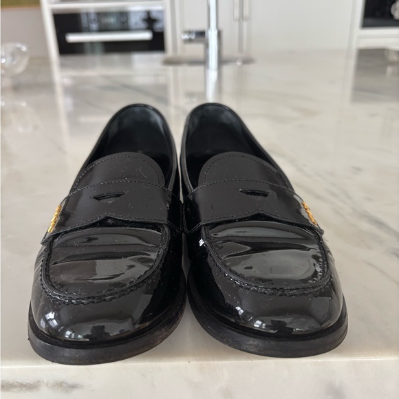 glossy Prada patent leather logo loafers made in Italy - Picture 12 of 16